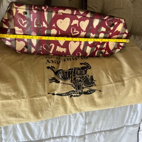 Authentic Burberry bag - Picture 13 of 16